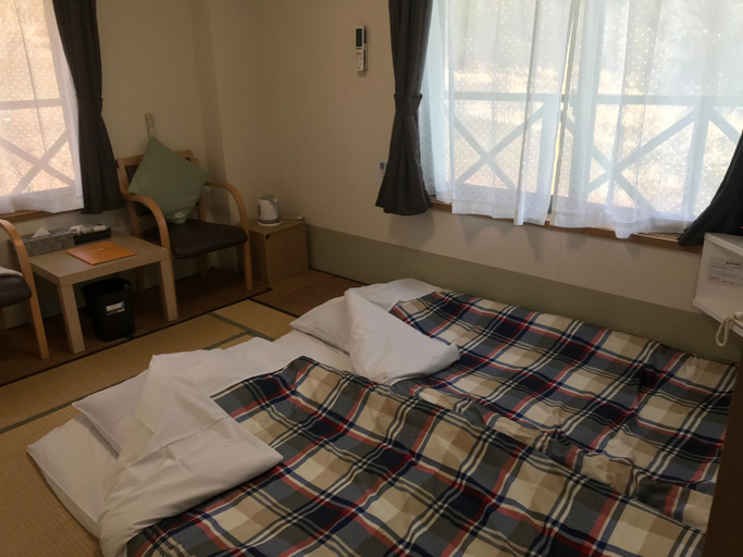 Bedroom 2, Fujibou Hotel, Fujikawaguchiko
