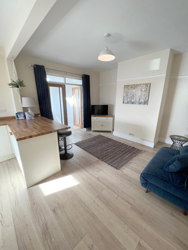Others 5, 1 Ashford Road Guesthouse, North Somerset