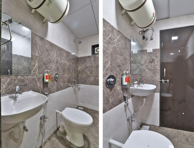 Bathroom, Hotel O Ripple Mall, Surat