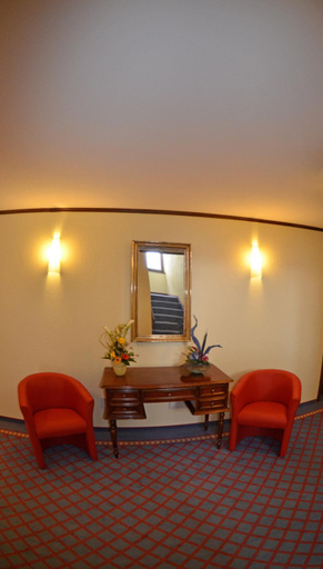 Public Area, Hotel Alex, Leuk