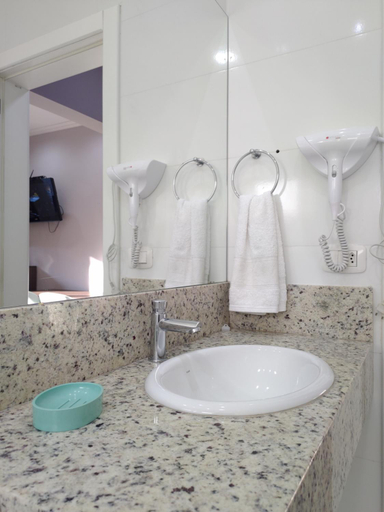 Bathroom 4, Hospedagem Jardins de Gramado, Gramado