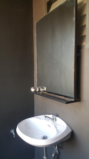 Bathroom 11