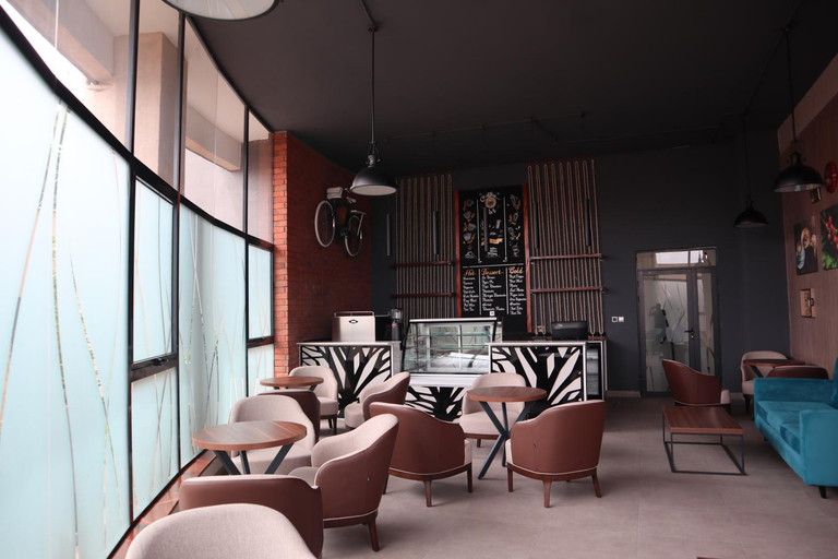 Food & Drinks 5, The Curve by the Park Apartment, Langata