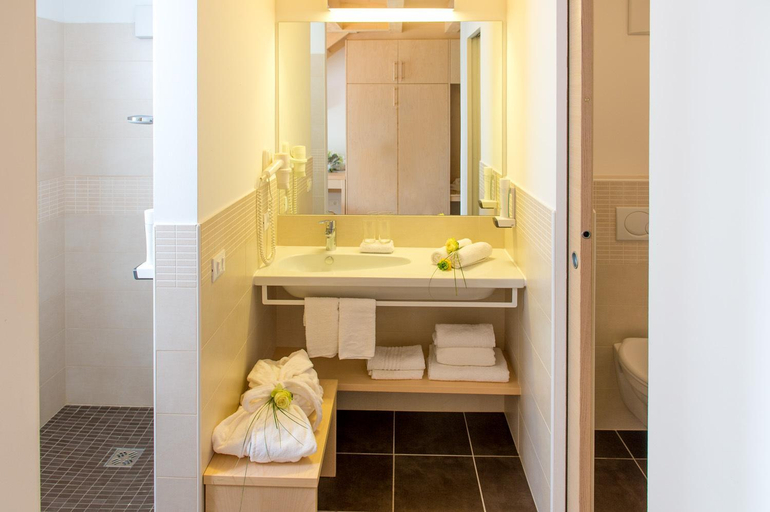 Bathroom, Hotel Regglbergerhof, Bolzano