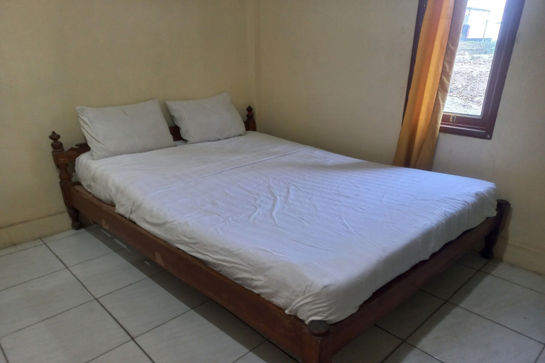 Bedroom 2, Hotel O Suripah Kostel Syariah, Banyumas