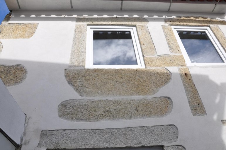 Others 5, Hostel Eleven, Esposende