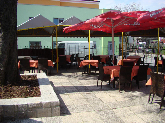 Food & Drinks, Gostilna pri Dragici, gostilna s prenocisci, d.o.o., Sežana