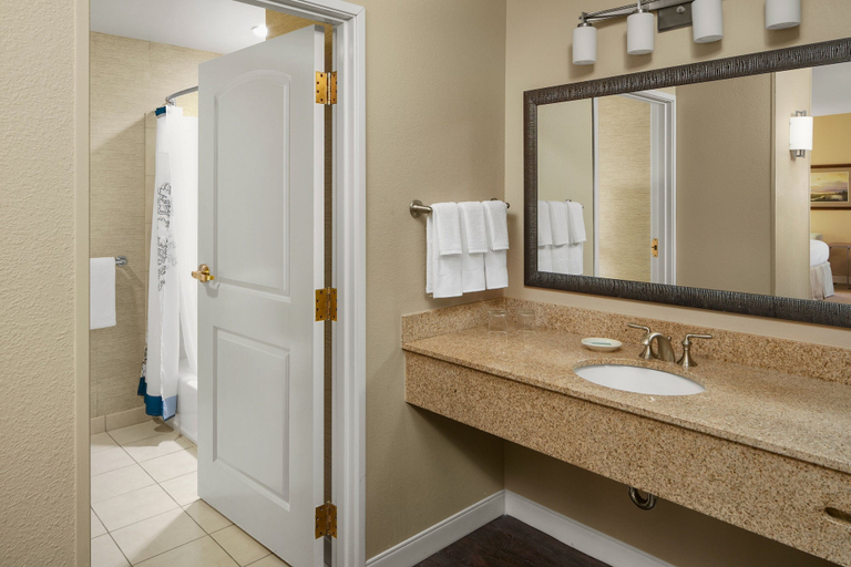 Bathroom 5, Courtyard by Marriott Charleston Mount Pleasant, Charleston