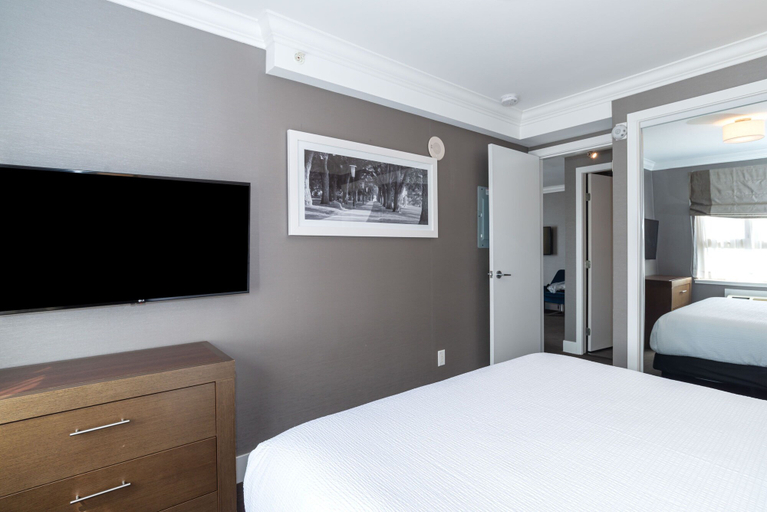 Bedroom 5, Sandman Hotel Edmonton West, Division No. 11