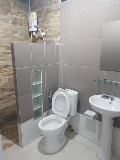 Bathroom 3, Room62, Lom Sak