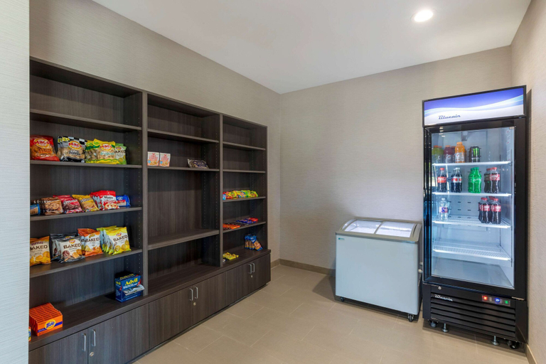 Food & Drinks 5, Comfort Inn & Suites Balch Springs - SE Dallas, Dallas