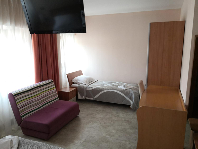 Others 4, Gostilna pri Dragici, gostilna s prenocisci, d.o.o., Sežana