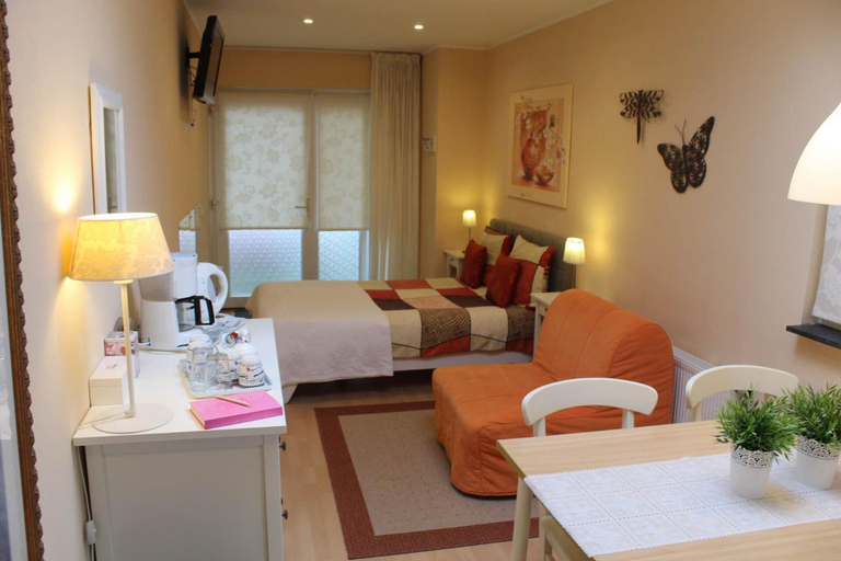 Others 5, Tanja's B&B, Maastricht