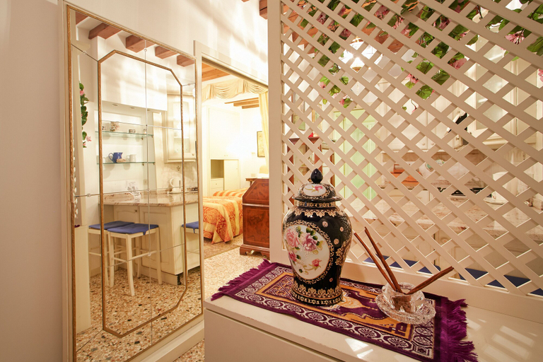 Bathroom 5, Hotel San Luca, Venezia