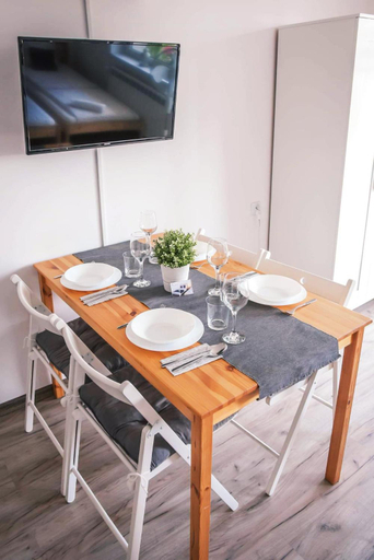 Others 5, Pokoje i Apartamenty na Szkolnej, Chrzanów