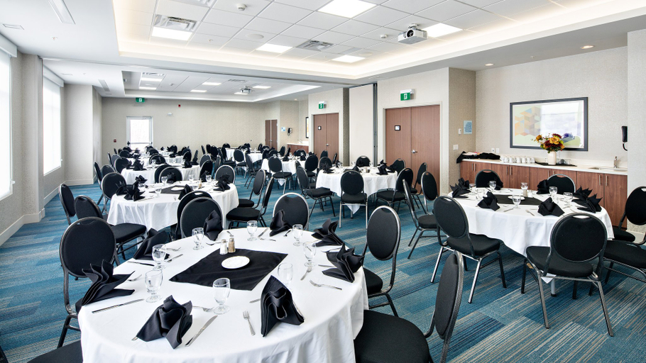 Business Facilities 4, Staybridge Suites RED DEER NORTH, Division No. 8