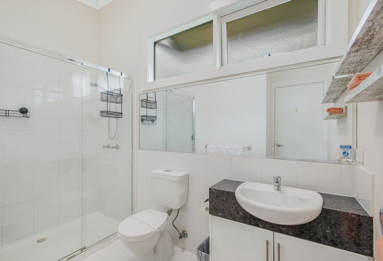 Bathroom 4, Horizon Apartments Narooma, Eurobodalla