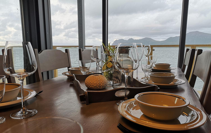Food & Drinks 4, Hamn i Senja, Berg