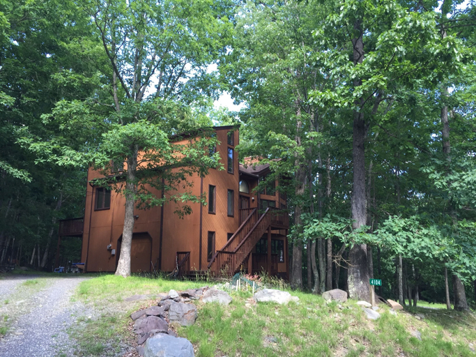 Exterior & Views, Big House On The Hill, Monroe