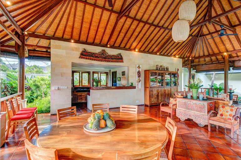 Food & Drinks 5, Villa Santi - Spacious 4 BedRooms villa Seminyak, Badung