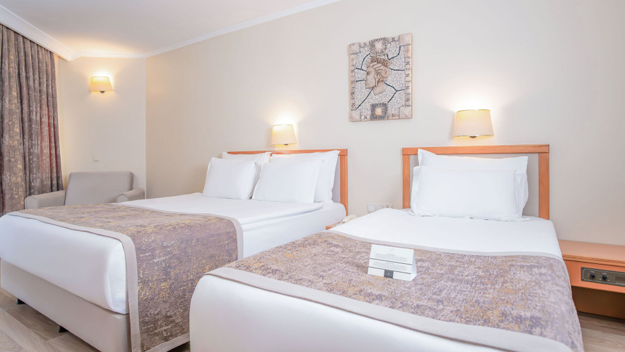 Bedroom 3, Miramare Queen Hotel - All Inclusive, Manavgat