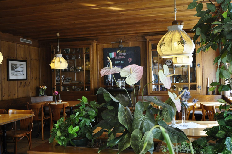 Food & Drinks 4, Gasthaus Skiklub, Uri