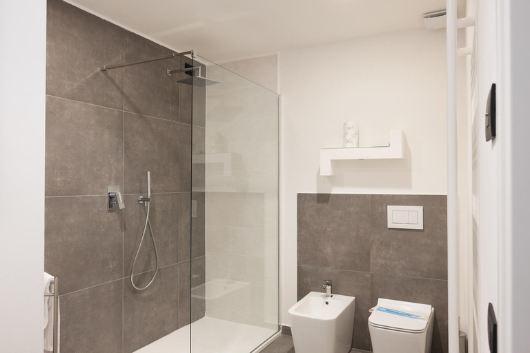 Bathroom 9