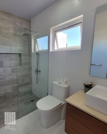 Bathroom 4, 2JA Management Group - SOV Properties, Sosua