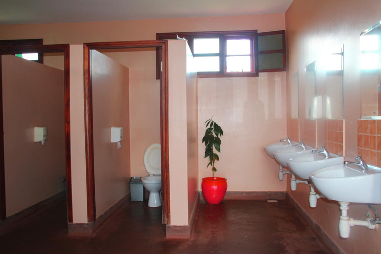 Bathroom 2, Red Chilli Hideaway, Kampala