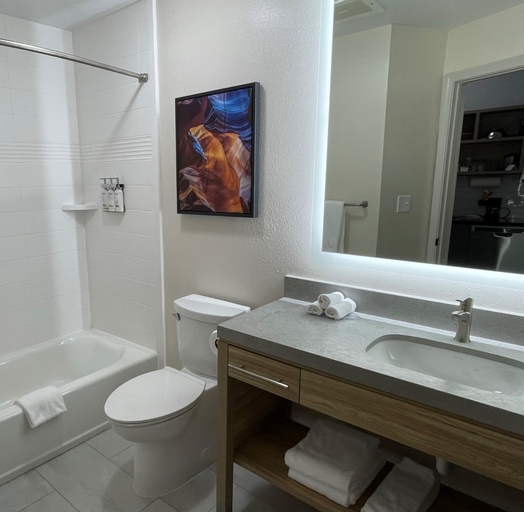 Bathroom 10