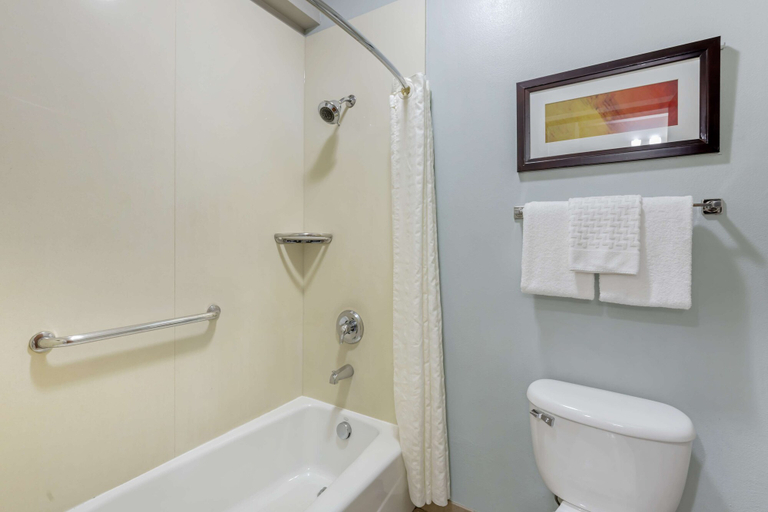 Bathroom 4, Best Western Plus Peppertree Inn At Omak, Okanogan