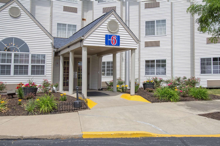 Exterior & Views 1, Motel 6 Streetsboro, OH, Portage