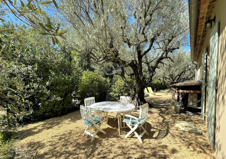 Others 5, Le Mas Carre Seguret, Vaucluse