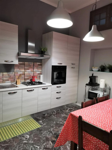 Others 4, Bnbook-Villa Molinari, Milano