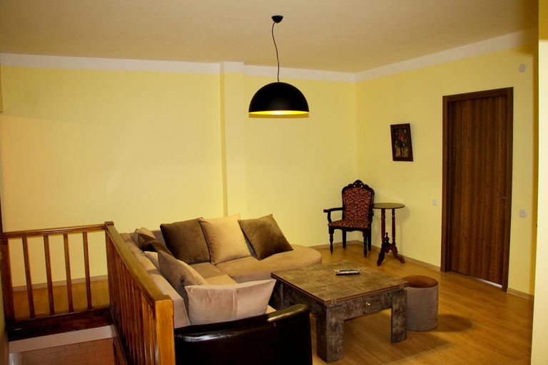 Others 5, EL-MI, Borjomi