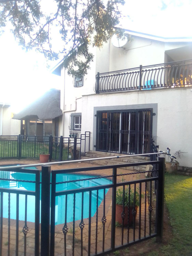 Others 5, Garden Palace Guesthouse, Gert Sibande