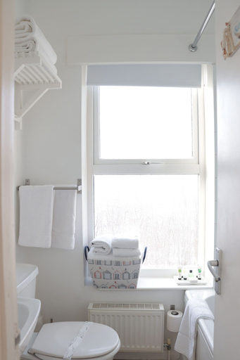 Bathroom 4, The New England, East Sussex