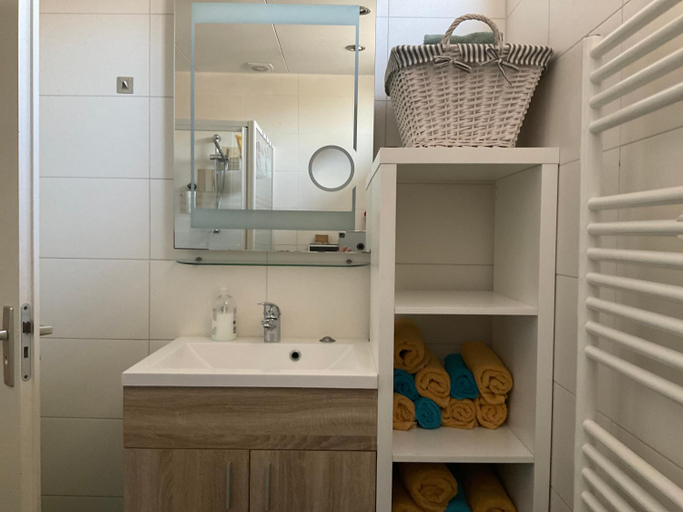 Bathroom 2, B&B Holiday-44, Enkhuizen