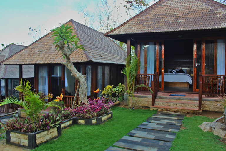 Exterior 8