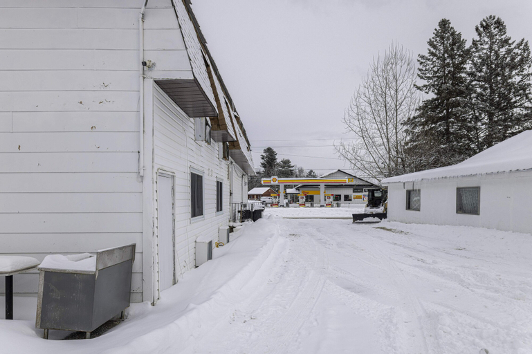Exterior & Views 2, Lakeside Inn, Lennox and Addington