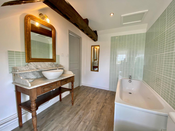 Bathroom 2, Manoir de L'Oiseliere, Seine-Maritime
