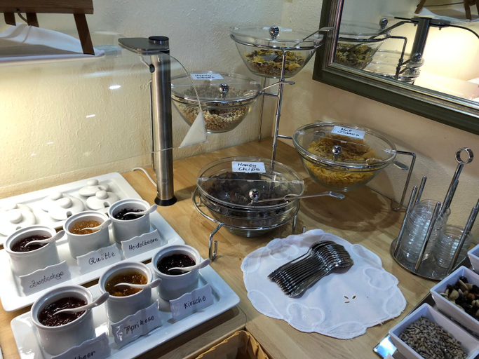 Food & Drinks 2, Hotel Alpenrose gut schlafen & fruhstucken, Lindau (Bodensee)