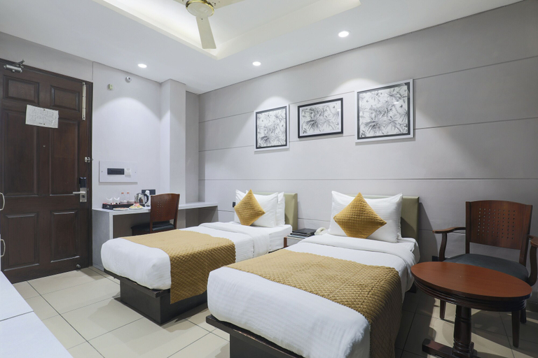 Bedroom 3, Cosy Grand @Chanakyapuri by The Cosy Hotels, Delhi