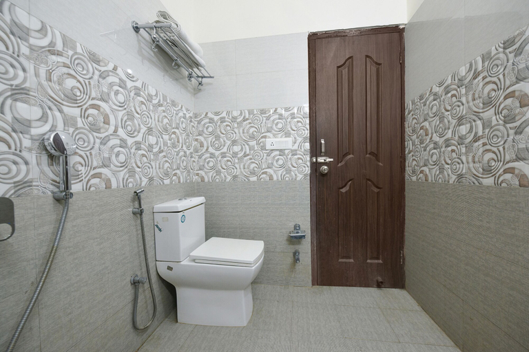 Bathroom 4, Fabhotel Kempty Lake Resort, Tehri Garhwal