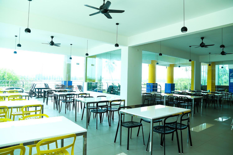 Food & Drinks 4, Marina Heights Resort, Manjung