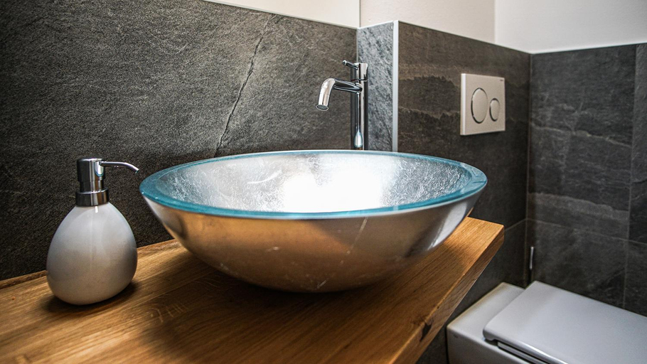 Bathroom 2, Lorent House, Bolzano