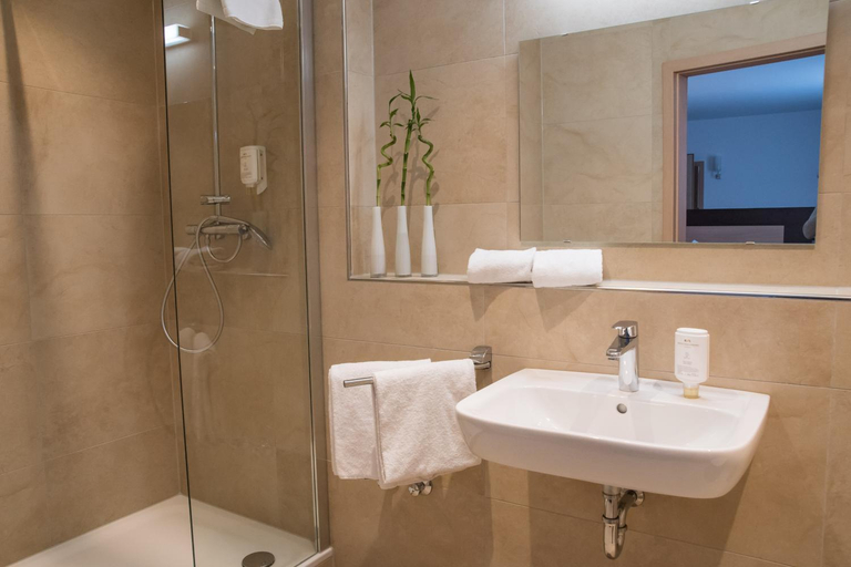 Bathroom 4, ParkHotel Fulda, Fulda