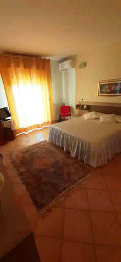 Bedroom, La Via del Mare sei gia a Casa, parcheggio per Moto e Bici, Oristano