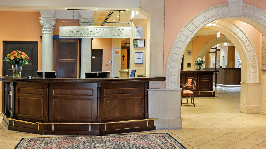 Public Area 4, Dorint MARC AUREL Spa & Golf Resort, Kelheim