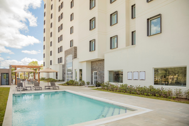 Sport & Beauty 3, Staybridge Suites SALTILLO, Saltillo